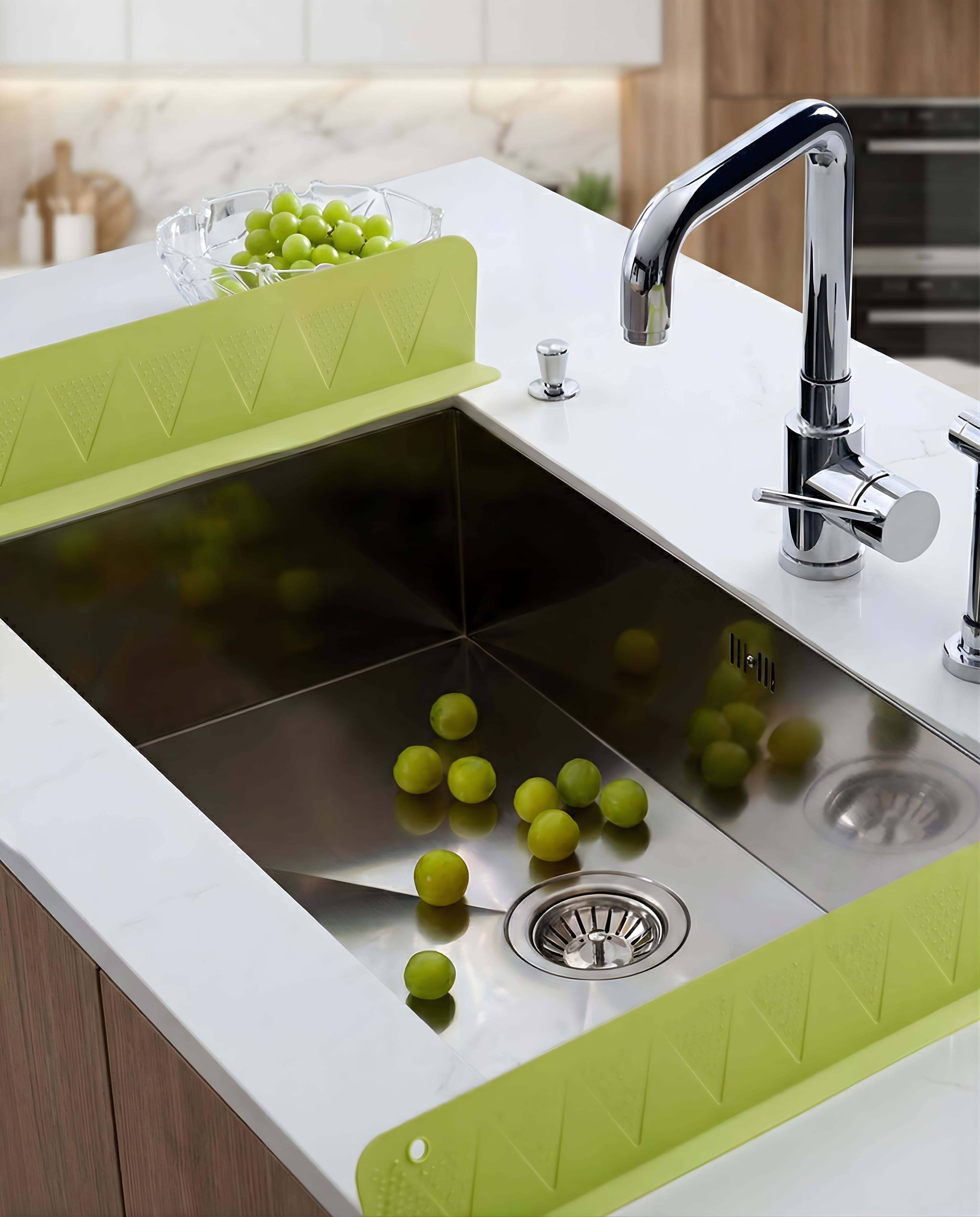 CleanMAT Silicone Sink Splash Guard – 40 cm Anti-Splash Water Barrier with Strong Suction Cups (Pack of 2)